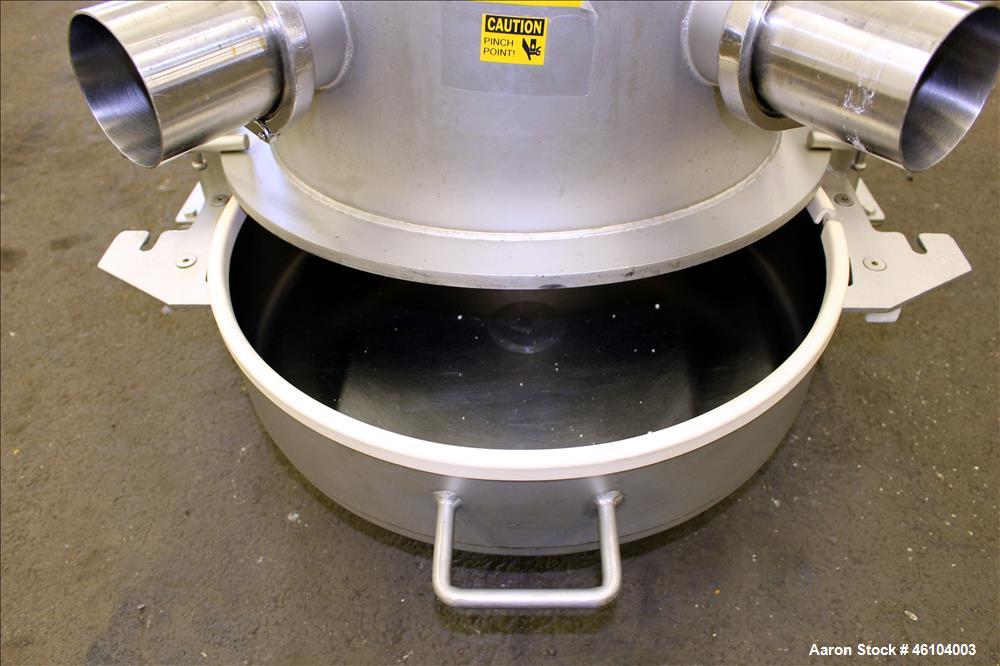 Used Marchant Schmidt Portable Sanitary Dust Collector System, Model SDC1300, 304 Stainless Steel. Approximately 1300 cfm, 25 square foot filter are. Approximately 24" diameter x 48" straight side, 8...