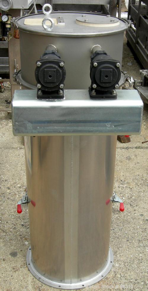 Unused-UNUSED: Reimelt bin vent dust collector, model Jet Filter, stainless steel. Approx 12 square feet filter area. Housing measures 16" diameter x 38" straight side x top plenum. Side access door.