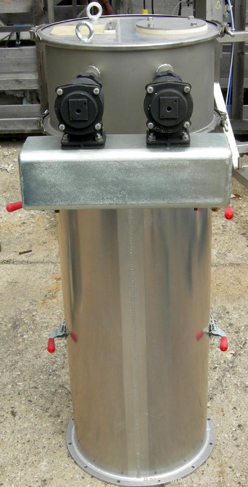 Unused-UNUSED: Reimelt bin vent dust collector, model Jet Filter, stainless steel. Approx 12 square feet filter area. Housing measures 16" diameter x 38" straight side x top plenum. Side access door.