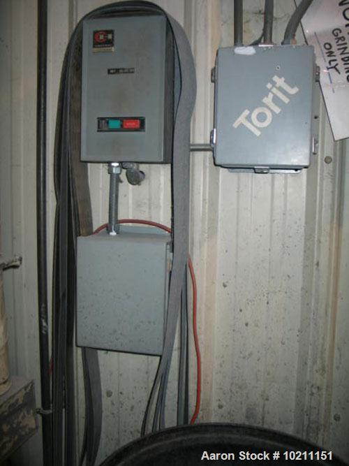 Unused-Torit Cartridge Dust Collector, Model DFT2-24. Approximately 6,144 square foot filter area, two module design. Approximate 3,050-18,900 CFM. (24) Cartridges, hoppers with drum fill attachments...