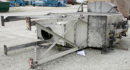 USED: Torit downflo cartridge type dust collecter, model DFT3-12. 2,280 square feet filter area, approximately 1,525 - 9,450 CFM range. Carbon steel housing measures 54" X 40" X 74" straight side. To...