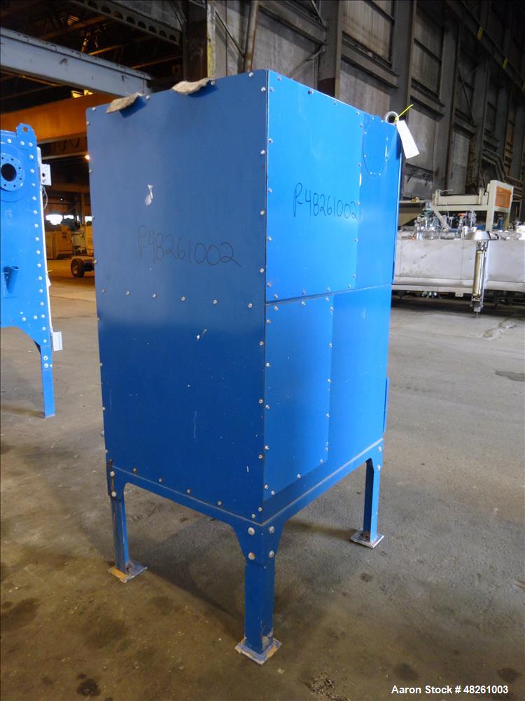Used Torit Donaldson Downflo Filter Cartridge Dust Collector, Model SDF 2, Carbon Steel. Approximate 206 Square Feet. Approximate 200 - 600 CFM range. Mounted on 4 legs. Serial# IG465280.