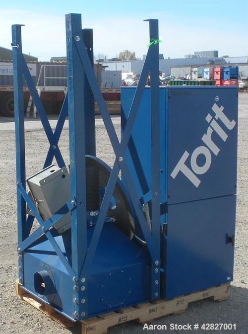 Used Torit Vibra Shake Cartridge Type Dust Collector, Model VS550, Carbon Steel. 65 Square feet filter area, 550 cfm airflow. Housing measures 24.7" wide x 30.8" long x 52.2" tall. Coned bottom with ...