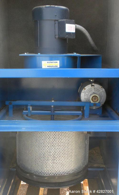 Used Torit Vibra Shake Cartridge Type Dust Collector, Model VS550, Carbon Steel. 65 Square feet filter area, 550 cfm airflow. Housing measures 24.7" wide x 30.8" long x 52.2" tall. Coned bottom with ...