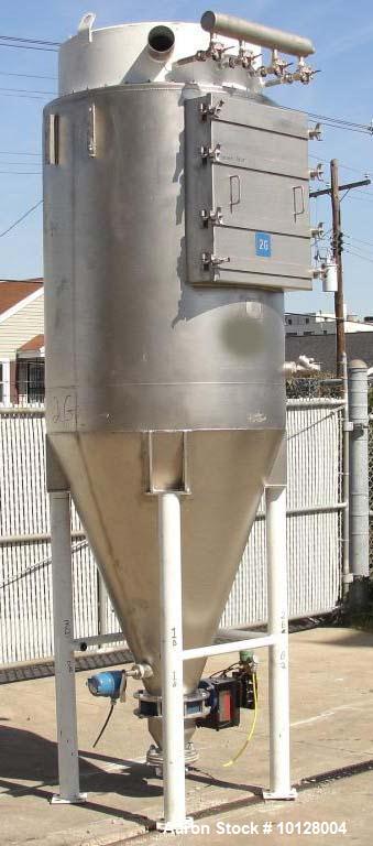 Used-Walker Stainless Equipment Co Model R-HT-06 Round Pulse Jet Dust Collector.  This dust collector has an estimated bag s...