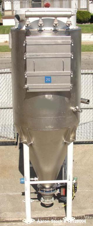 Used-Walker Stainless Equipment Co Model R-HT-06 Round Pulse Jet Dust Collector.  This dust collector has an estimated bag s...