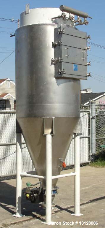 Used-Walker Stainless Equipment Co Model R-HT-10 Round Pulse Jet Dust Collector.  This dust collector has an estimated bag s...