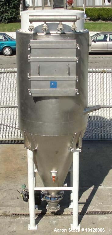 Used-Walker Stainless Equipment Co Model R-HT-10 Round Pulse Jet Dust Collector.  This dust collector has an estimated bag s...