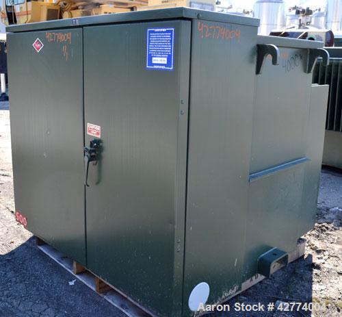 Used Solomon Corporation Three Phase Padmount Transformer. 500 KVA. 3/60 HZ. Rise 65 deg.c.., class OA. High voltage 13200 Delta, 95kv BIL, low voltage 208Y/120, 30 kv BIL. Built 2008.