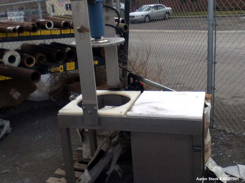 Used Bertocchi Turbo Juice Extractor, Model VCX-12V. 304 Stainless steel, 85 hp 220/440, 3ph main drive; 47 hp, 220/440, 3ph drive for tenderizer and cutting mechanism. 5 Hp 22/440, 3 ph drive with g...