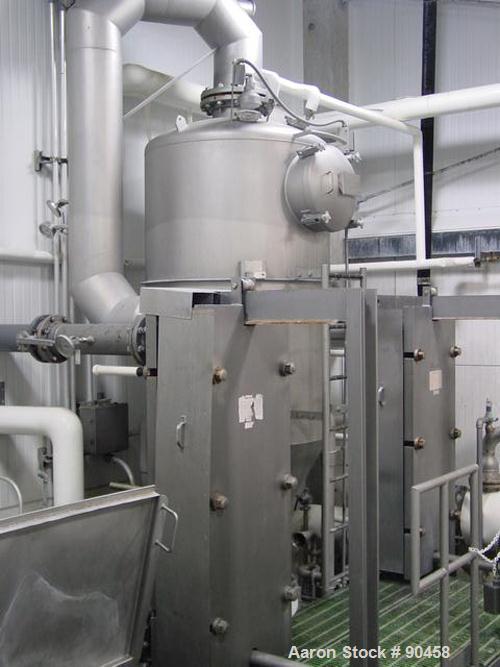 USED: APV single effect Paravap rising film evaporator, model R86, 316 stainless steel. Approximate feed rate 10,000 pounds/hour, product rate 9412 pounds/hour, evaporation rate 588 pounds/hour. Syst...