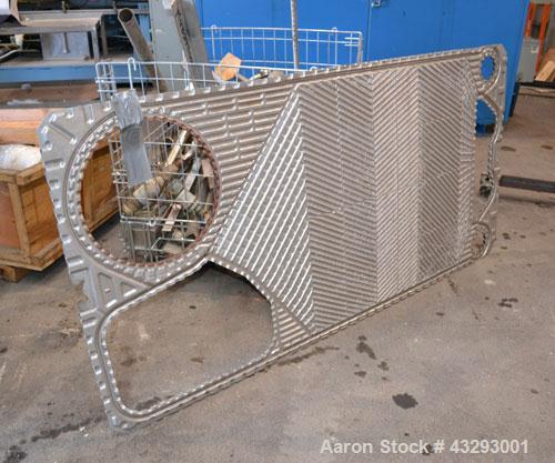 Used Alfa Laval Steam Operated Single Stage Alfavap System, Type ALFAVAP-1-0011, Rising Film Design. Consisitng of: (1) Alfa Laval type EC500-WTFE plate heat exchanger. (30) 316 Stainless steel plate...