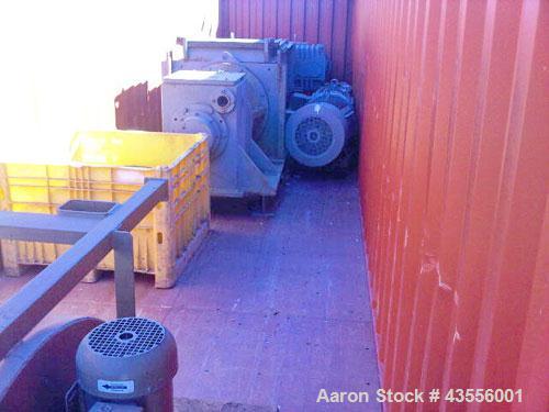 Unused JC Steele Pugmill and Extruder.Double tank vacuum unit, model 50PMS & 50EX.(2) 75 kW E motors.Used for manufacturing bricks, briquettes, pellets and shapes.Manufactured 2008.
