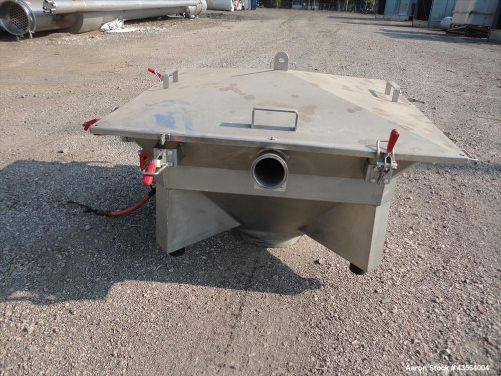 Used Stainless Steel Control & Metering Vibrating Hopper, Model FC-H/3541