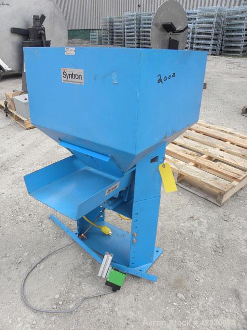 Used FMC Magnetic Vibratory Feeder, model F-010B, carbon steel. Approximately 10’’ wide x 20’’ long pan, 60 hz/115 volt. Includes an FMC controller and a B21911 supply hopper. Mounted on an adjustabl...
