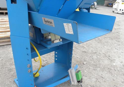 Used FMC Magnetic Vibratory Feeder, model F-010B, carbon steel. Approximately 10’’ wide x 20’’ long pan, 60 hz/115 volt. Includes an FMC controller and a B21911 supply hopper. Mounted on an adjustabl...