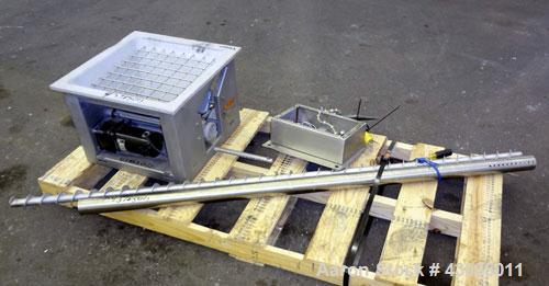 Used AccuRate 600 Series Dry Material Feeder, 316 Stainless Steel. Approximately 2-1/2” diameter x 82” long screw. Feed rates based on 50 pounds per cubic foot are 50-2000 pounds an hour. Driven by (...