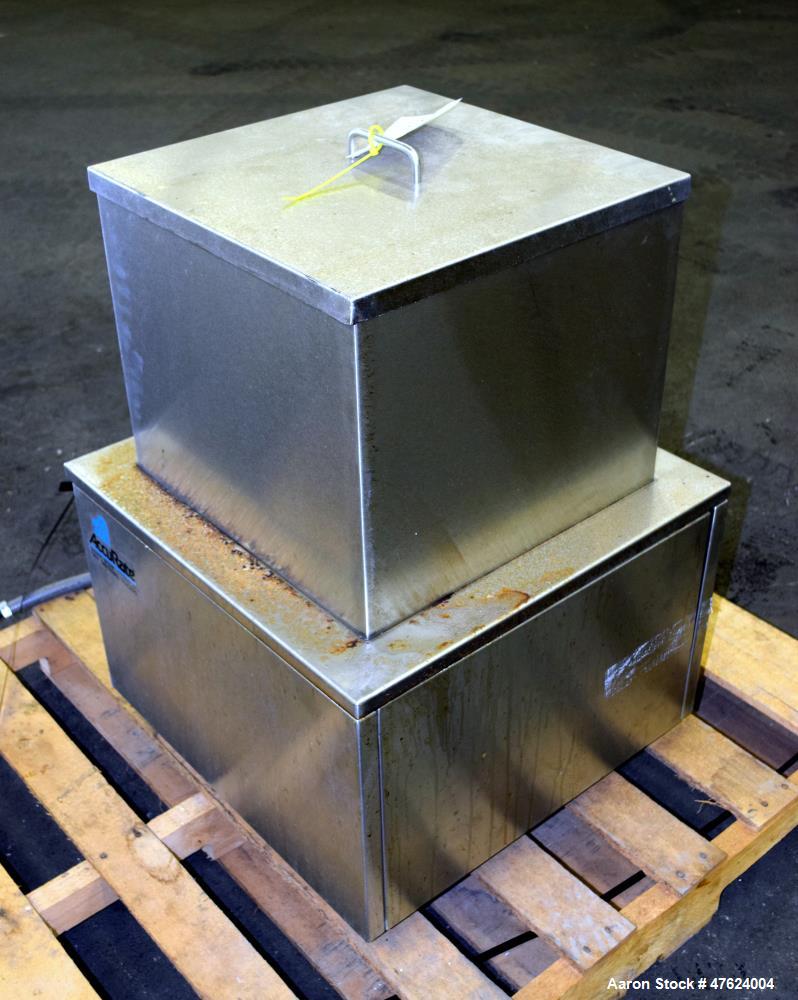 Used Accu-Rate 600 Series Dry Material Feeder, Model 612, 304 Stainless Steel. Approximately 1-7/8" diameter helix, vinyl mass flow hopper with dual paddle agitation, 304 stainless steel hopper exten...