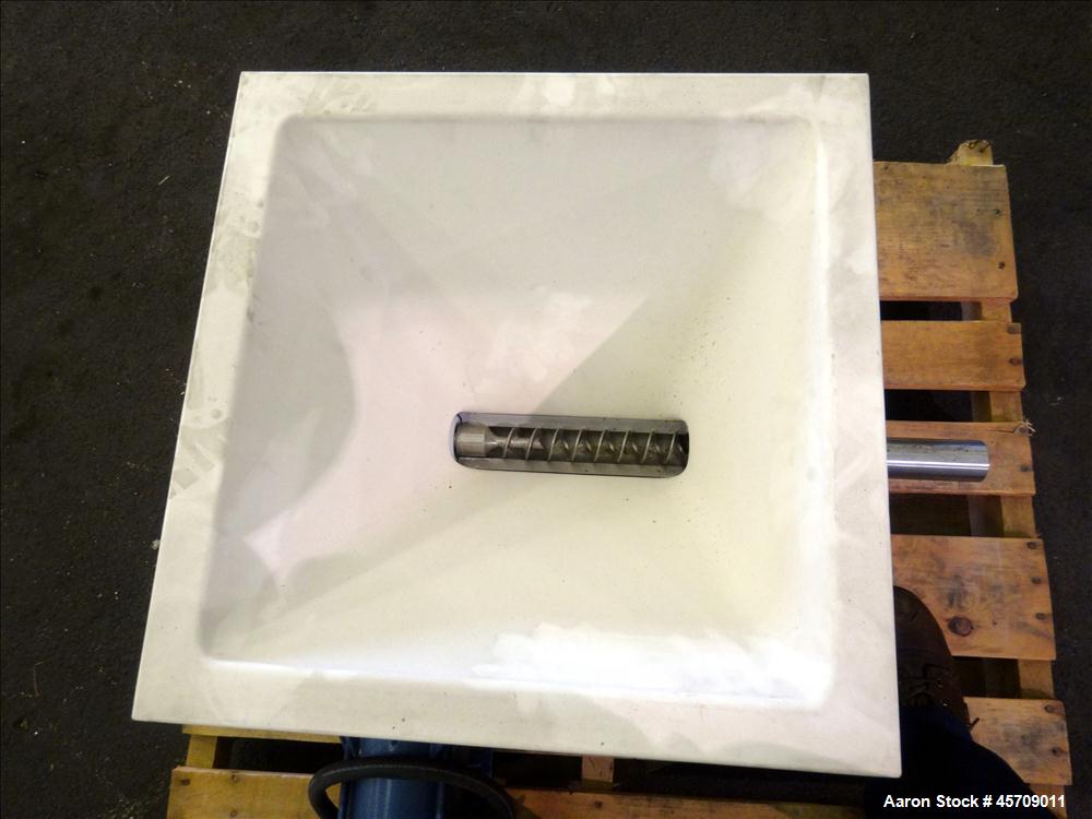 Used Accu-Rate 600 Series Dry Material Feeder, 304 Stainless Steel. Approximately 1-3/4" diameter x 22" long screw with tube. Feed rates 0.0008 to 48 cubic feet per hour. Driven by a 1/4hp, 90 volt, ...