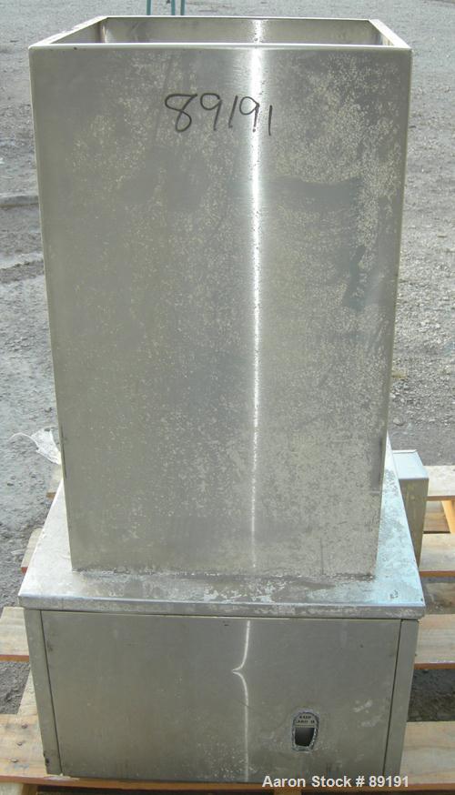 USED: Accurate volumetric dry material feeder. Approximate 2-1/4" diameter x 30" long 304 stainless steel screw, feed rate to 48 cubic feet an hour. Vinyl hopper, capacity .9 cubic feet. Driven by a ...