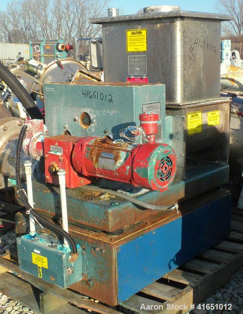 Used Acrison Weight-Loss Differential Weigh Feeder, model 402-1000-125-BDF-1.5-HH/2, stainless steel. Feed range 1000 pounds per hour maximum, scale capacity 125 pounds. Bin discharger feeder rated 5...
