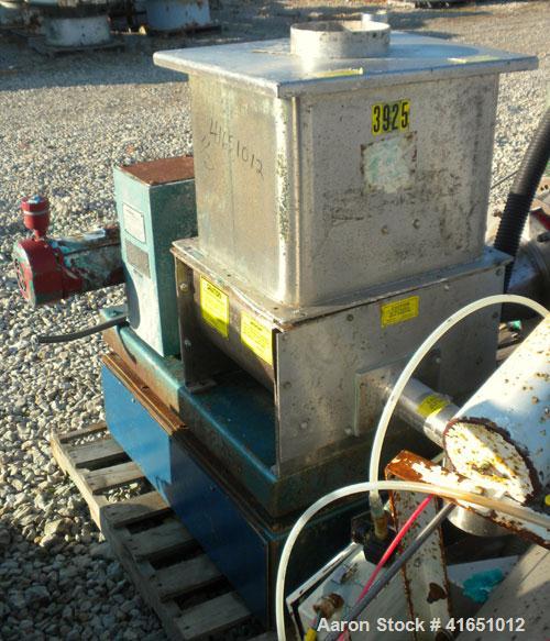 Used Acrison Weight-Loss Differential Weigh Feeder, model 402-1000-125-BDF-1.5-HH/2, stainless steel. Feed range 1000 pounds per hour maximum, scale capacity 125 pounds. Bin discharger feeder rated 5...