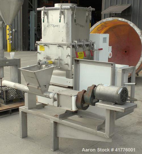 Used Acrison Weight-Loss Differential Weigh Feeder, Model 402-200-100-BDF-1.5-EE, 304 Stainless Steel. Feed Range 200 pounds per hour maximum, scale capacity 100 pounds. Bin discharger feeder rated 5...