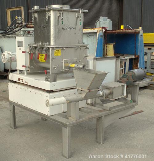 Used Acrison Weight-Loss Differential Weigh Feeder, Model 402-200-100-BDF-1.5-EE, 304 Stainless Steel. Feed Range 200 pounds per hour maximum, scale capacity 100 pounds. Bin discharger feeder rated 5...