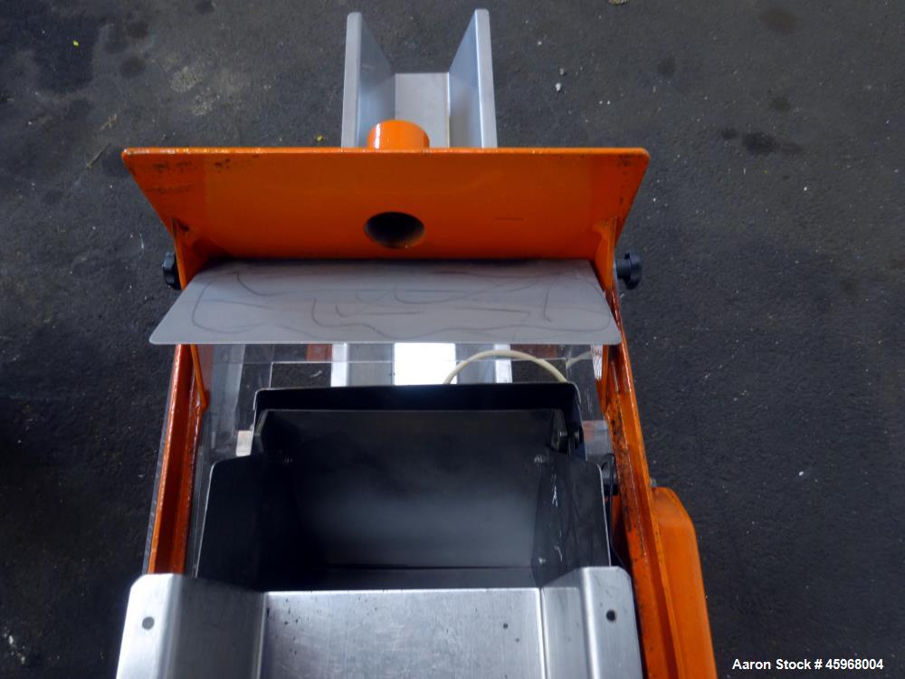 Used Engelhardt Continuous Dosing Weigher, Type KDE-GL 800E. Consists of top feed hopper, vibratory feeder with cover, weighing system, bottom discharge vibratory feeder. Has Engelhardt model DPC3000...
