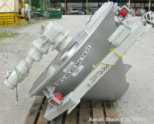 Used K-Tron screw type modular loss in weight feeder, model K-MLT80, 304 stainless steel. Approximately 3" diameter twin screw design, driven by a 1 1/2 hp, 180 volt, 1750 rpm DC motor, approximately...
