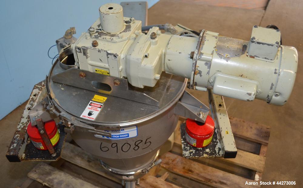 Used K-Tron Screw Type Modular Loss In Weight Feeder, Model K2MLT20, Stainless Steel. Approximate 3/4" diameter x 10" long twin screw design, driven by a 0.45kw, 100 volt DC motor. Approximate 15 pou...
