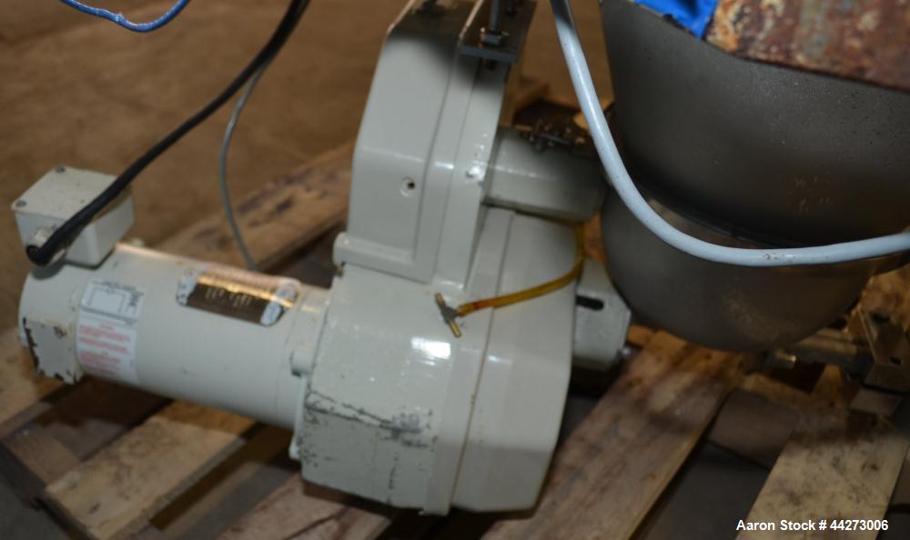 Used K-Tron Screw Type Modular Loss In Weight Feeder, Model K2MLT20, Stainless Steel. Approximate 3/4" diameter x 10" long twin screw design, driven by a 0.45kw, 100 volt DC motor. Approximate 15 pou...