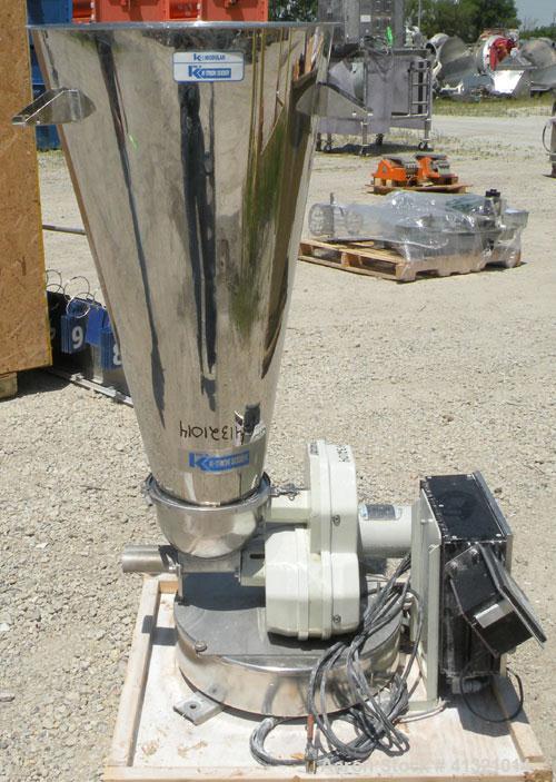 Used K-Tron Volumetric Twin Screw Feeder, 304 Stainless Steel. Approximate (.07) cubic feet an hour output.Approximate screw diamter is 1-1/2" total length of twin screws are 9-3/4". Driven by a 1/2 ...