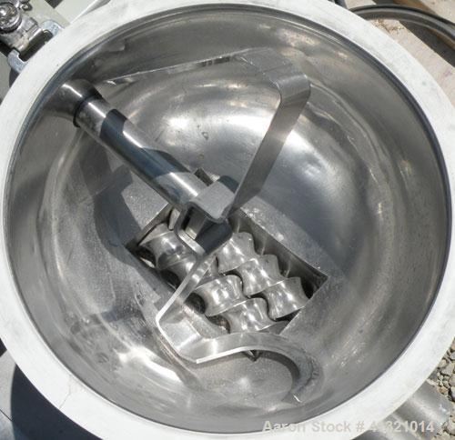 Used K-Tron Volumetric Twin Screw Feeder, 304 Stainless Steel. Approximate (.07) cubic feet an hour output.Approximate screw diamter is 1-1/2" total length of twin screws are 9-3/4". Driven by a 1/2 ...