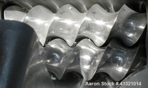 Used K-Tron Volumetric Twin Screw Feeder, 304 Stainless Steel. Approximate (.07) cubic feet an hour output.Approximate screw diamter is 1-1/2" total length of twin screws are 9-3/4". Driven by a 1/2 ...