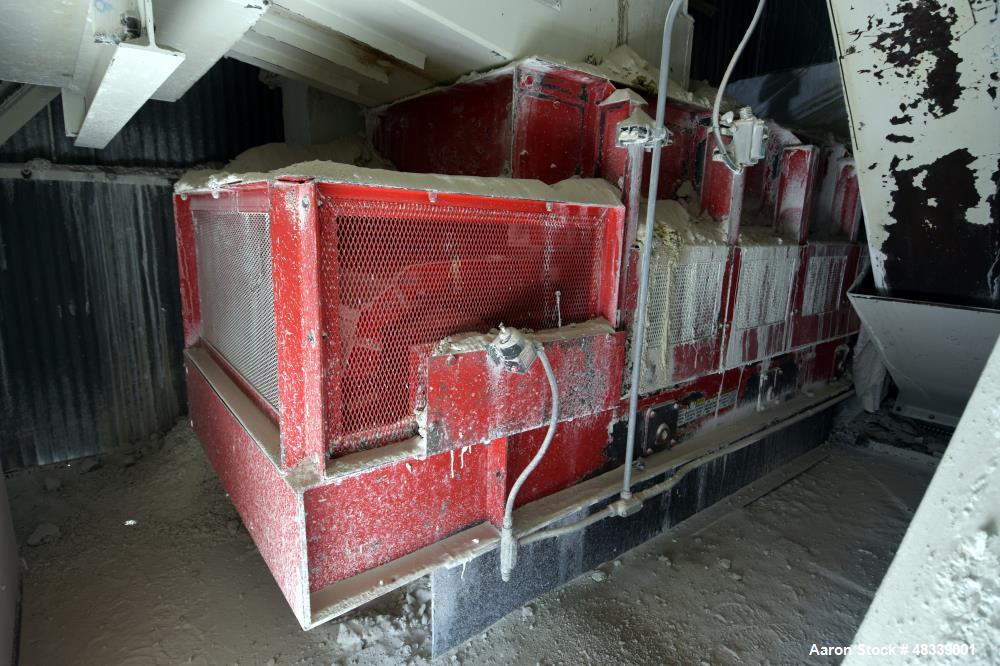 Used Universal Engineering Apron Feeder