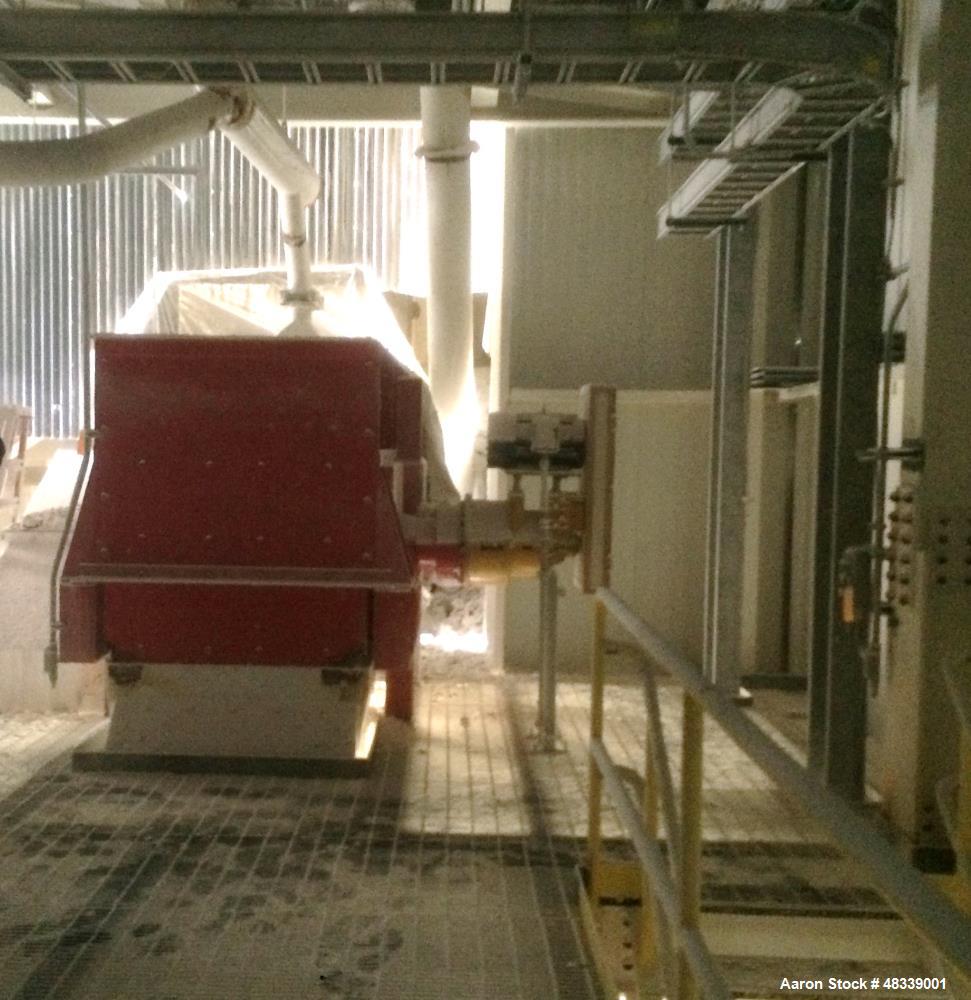 Used Universal Engineering Apron Feeder