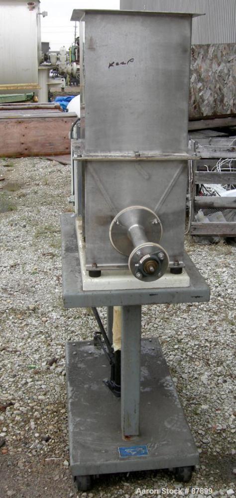 USED: Vibra Screw volumetric feeder, 304 stainless steel. Approximate 1-3/4" diameter x 22" long screw. Approximate 1.5 cubic foot hopper. Driven by a 3/4 hp, 90 volt, 1750 rpm DC gearmotor. Rated ap...