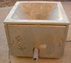 USED: Accurate volumetric dry material feeder. Approximate 1