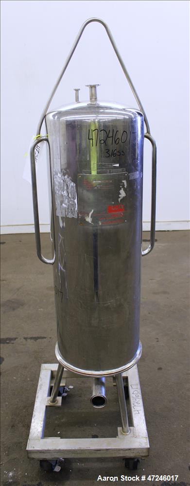 Used Cuno Filter Housing, Model 12-ZP 3, 316 Stainless Steel, Vertical.