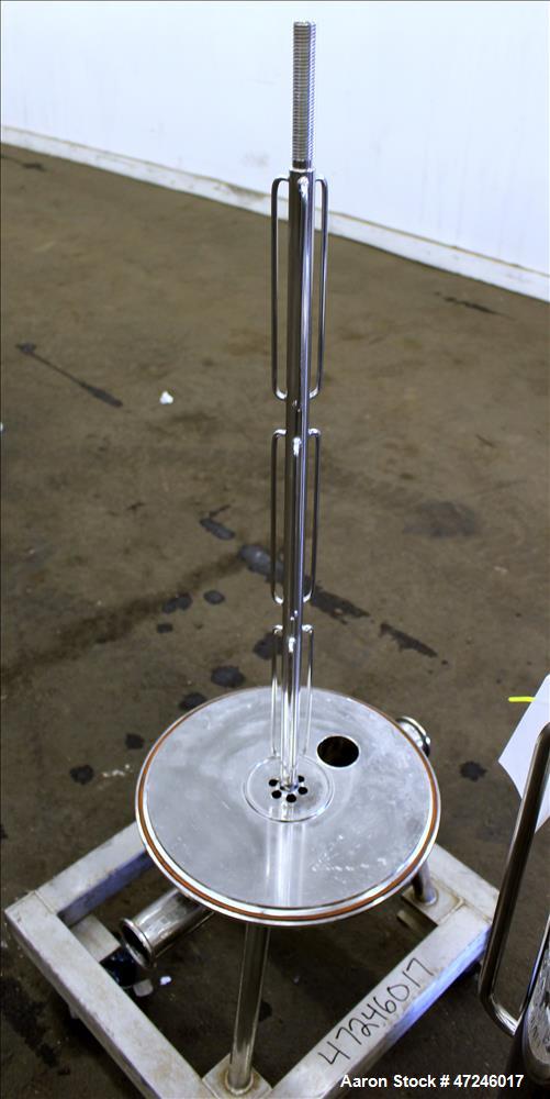 Used Cuno Filter Housing, Model 12-ZP 3, 316 Stainless Steel, Vertical.