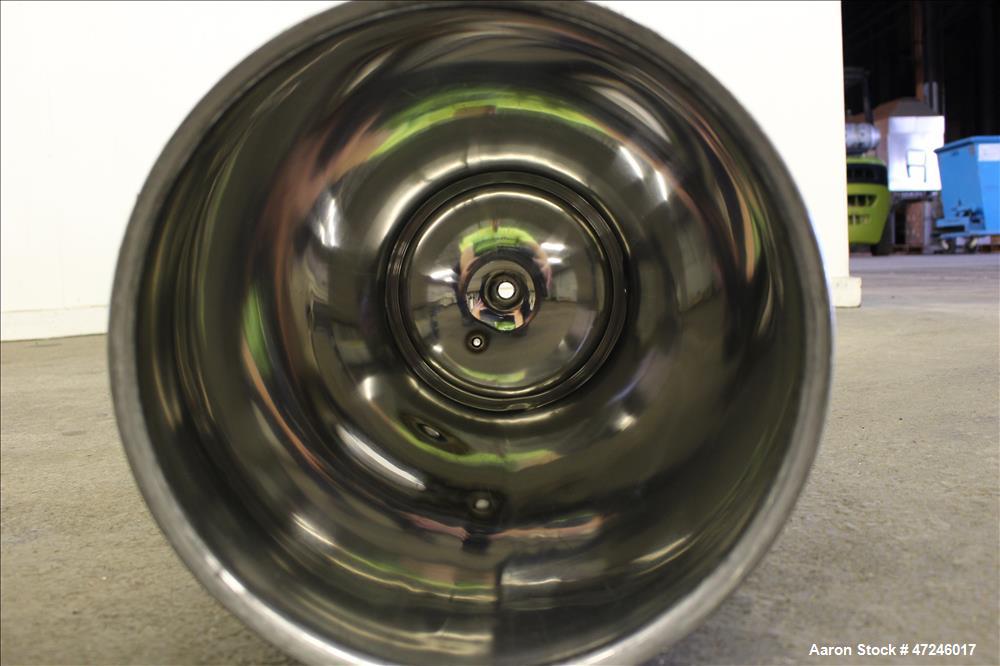Used Cuno Filter Housing, Model 12-ZP 3, 316 Stainless Steel, Vertical.