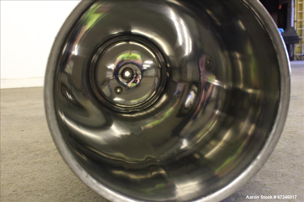 Used Cuno Filter Housing, Model 12-ZP 3, 316 Stainless Steel, Vertical.