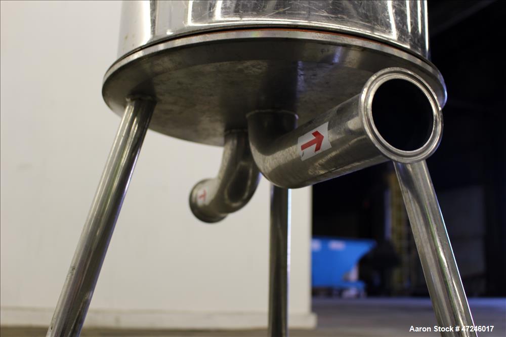 Used Cuno Filter Housing, Model 12-ZP 3, 316 Stainless Steel, Vertical.