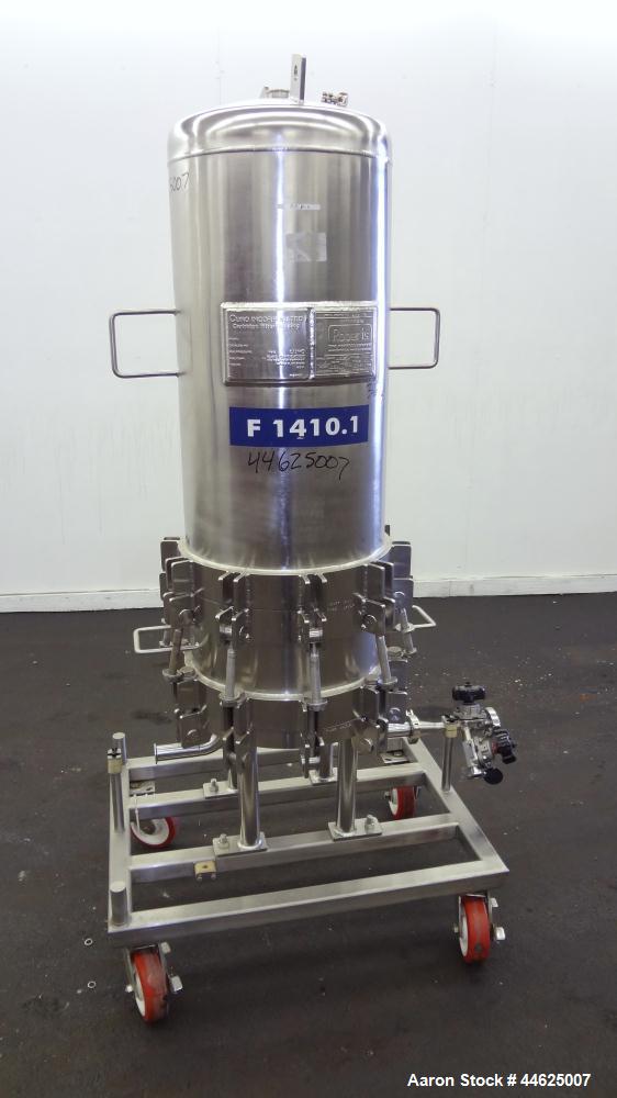 Used Cuno Zeta Plus Cartridge Filter Housing, Model 16ZPB4, 316 Stainless Steel. Approximately 138.8 square feet media area, requires filter cartridges. Quick release clamp design chamber rated 150 p...