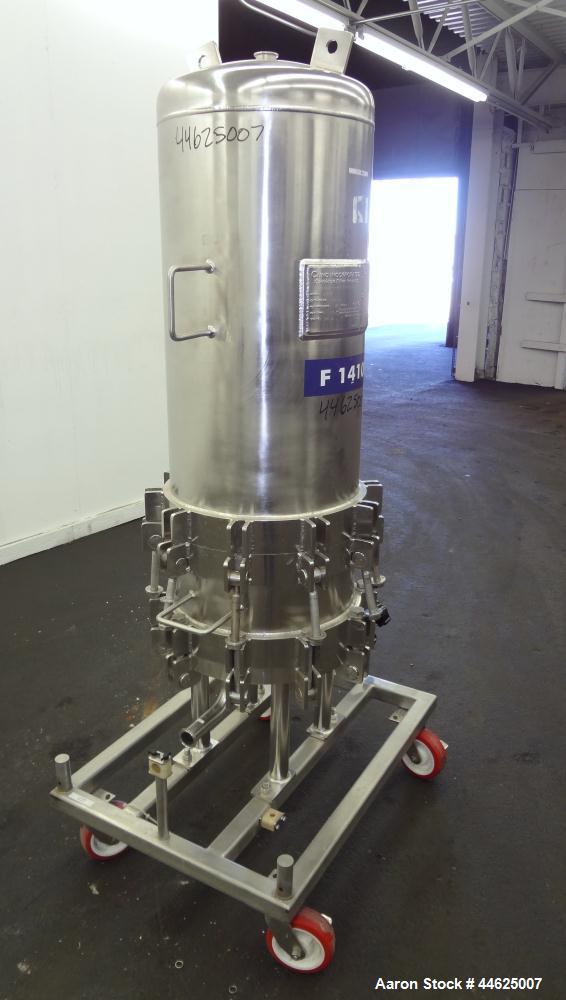 Used Cuno Zeta Plus Cartridge Filter Housing, Model 16ZPB4, 316 Stainless Steel. Approximately 138.8 square feet media area, requires filter cartridges. Quick release clamp design chamber rated 150 p...