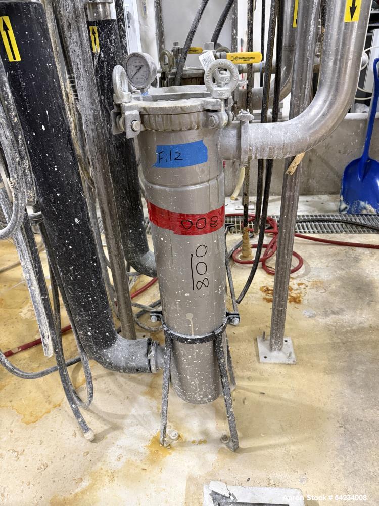 Used Eaton FLOWLINE Single Bag Stainless Steel Filter Housing. Part# F3AVFB01033. (1) Filter bag. Filter bag size #2 - 7" diameter x 32" long. 3" Inlet / outlets. Rated 150psi at 250 degrees F.