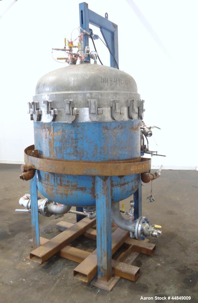 Used Filter Specialist Inc. FSI Multi-Bag Liquid Filter Vessel, 79.2 Square Feet Surface Area, 3600 Gallons Per Minute Flow Rate, Model FSPZ-4210, 316L Stainless Steel. Approximate 42" diameter x 28"...