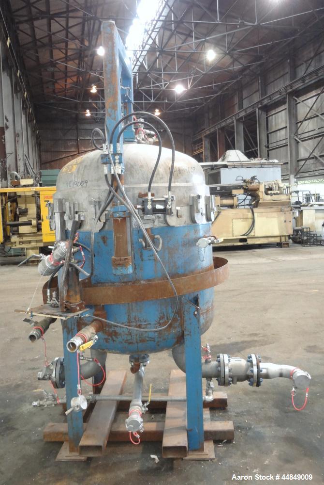 Used Filter Specialist Inc. FSI Multi-Bag Liquid Filter Vessel, 79.2 Square Feet Surface Area, 3600 Gallons Per Minute Flow Rate, Model FSPZ-4210, 316L Stainless Steel. Approximate 42" diameter x 28"...