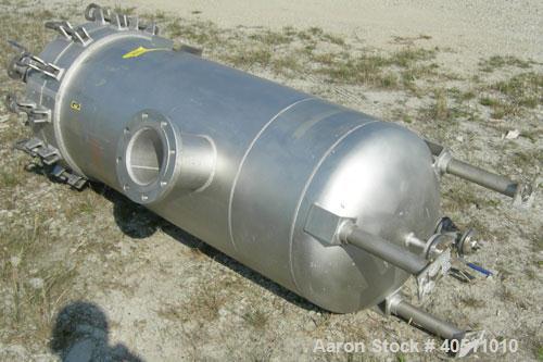 Used Filterite Cartridge Filter, model 935563, type 220MSO4-316L-6FOLD-C150, 316L stainless steel. Approximately 24" diameter x 53" straight side, clamped dished top, dished bottom, rated 150 psi at ...